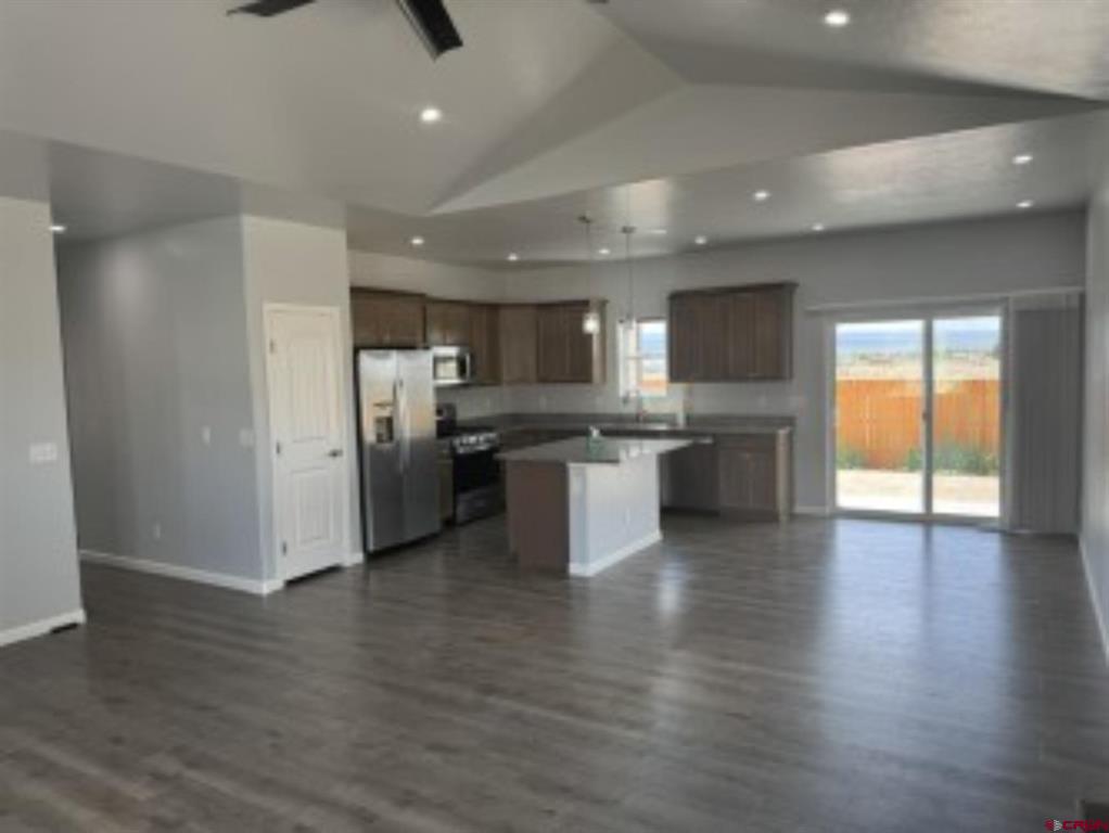 1437 Excelsior Creek Avenue Montrose CO 81401