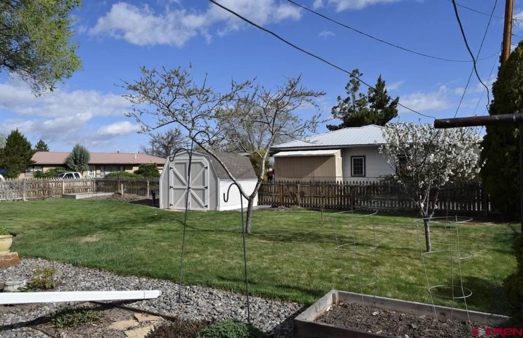 17 Spruce Drive Montrose CO 81401