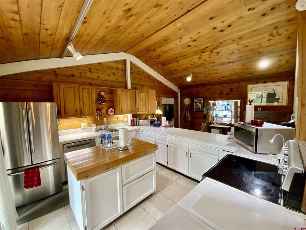 572 Camino Del Rio Gunnison CO 81230