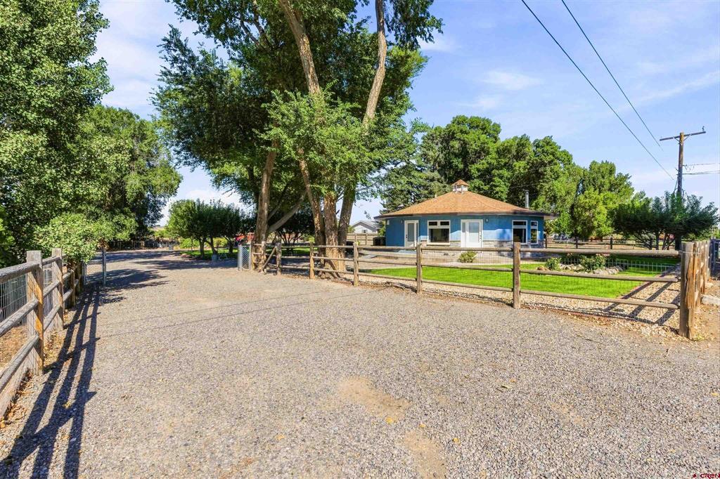 13857 6100 Road Montrose CO 81403