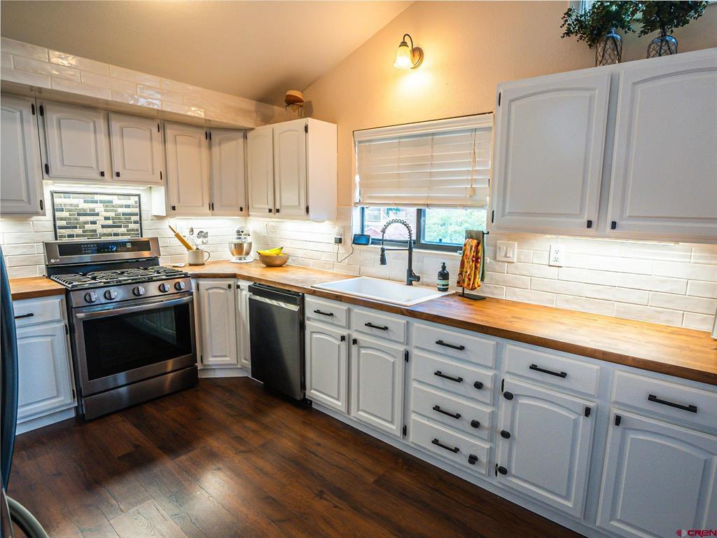 1323 Manchester Drive Montrose CO 81401