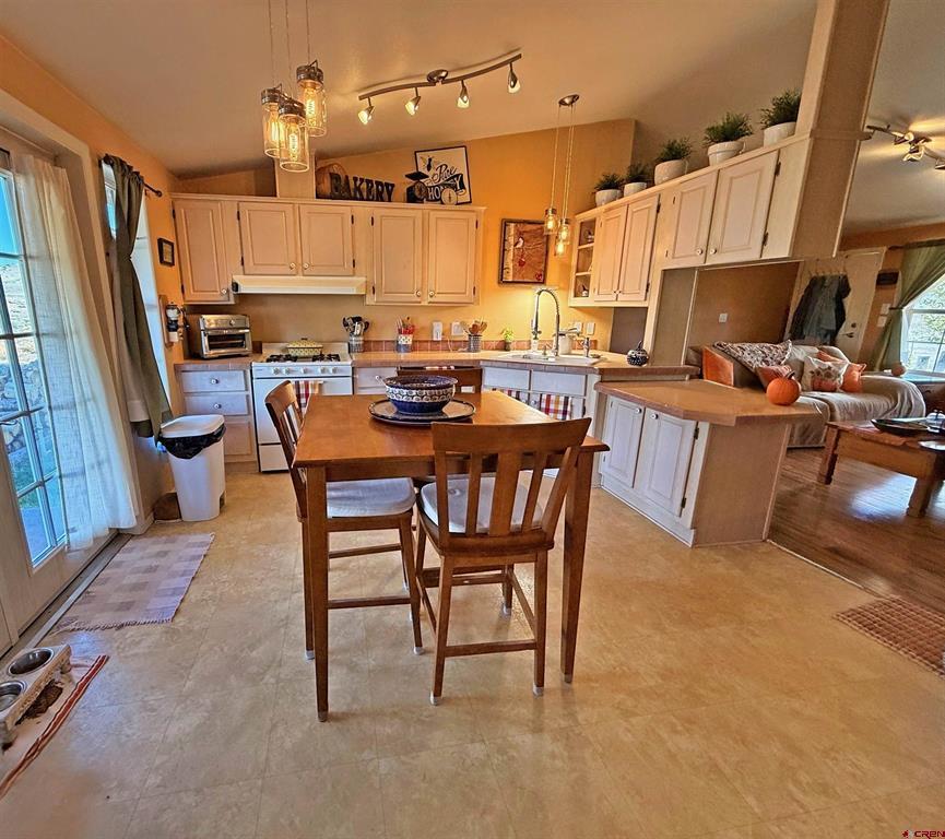 690 County Road 66 Del Norte CO 81132