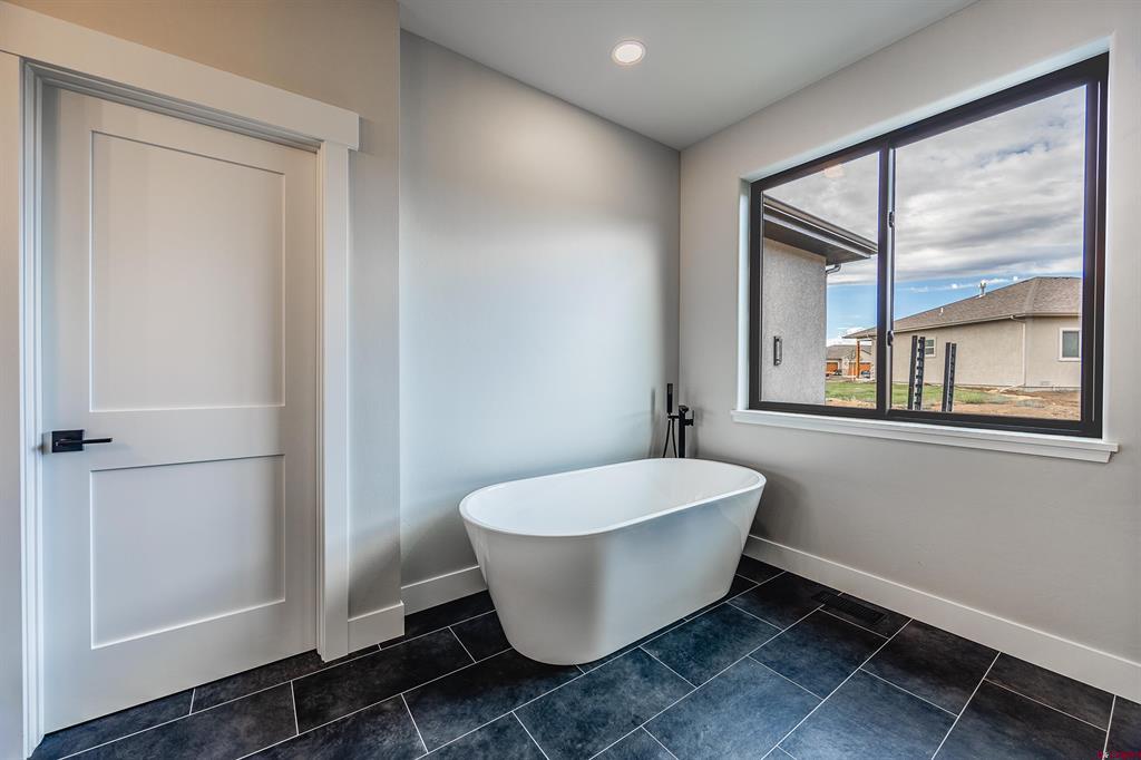 22165 6840 Court Montrose CO 81403