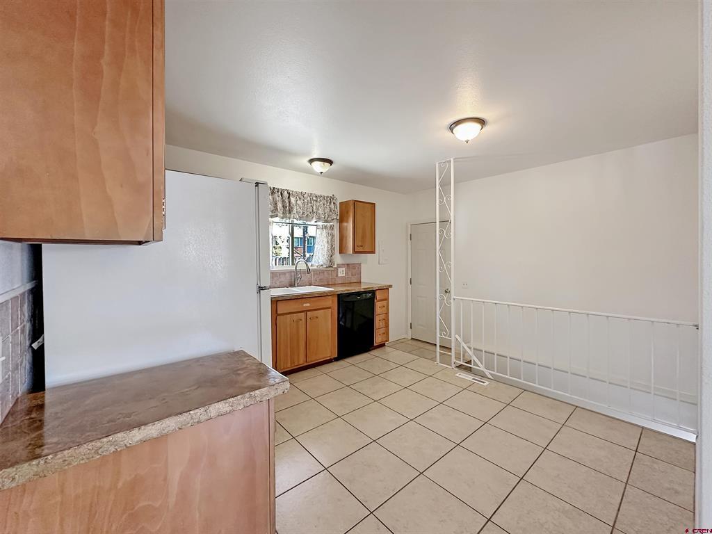 1413 Chatam Montrose CO 81401