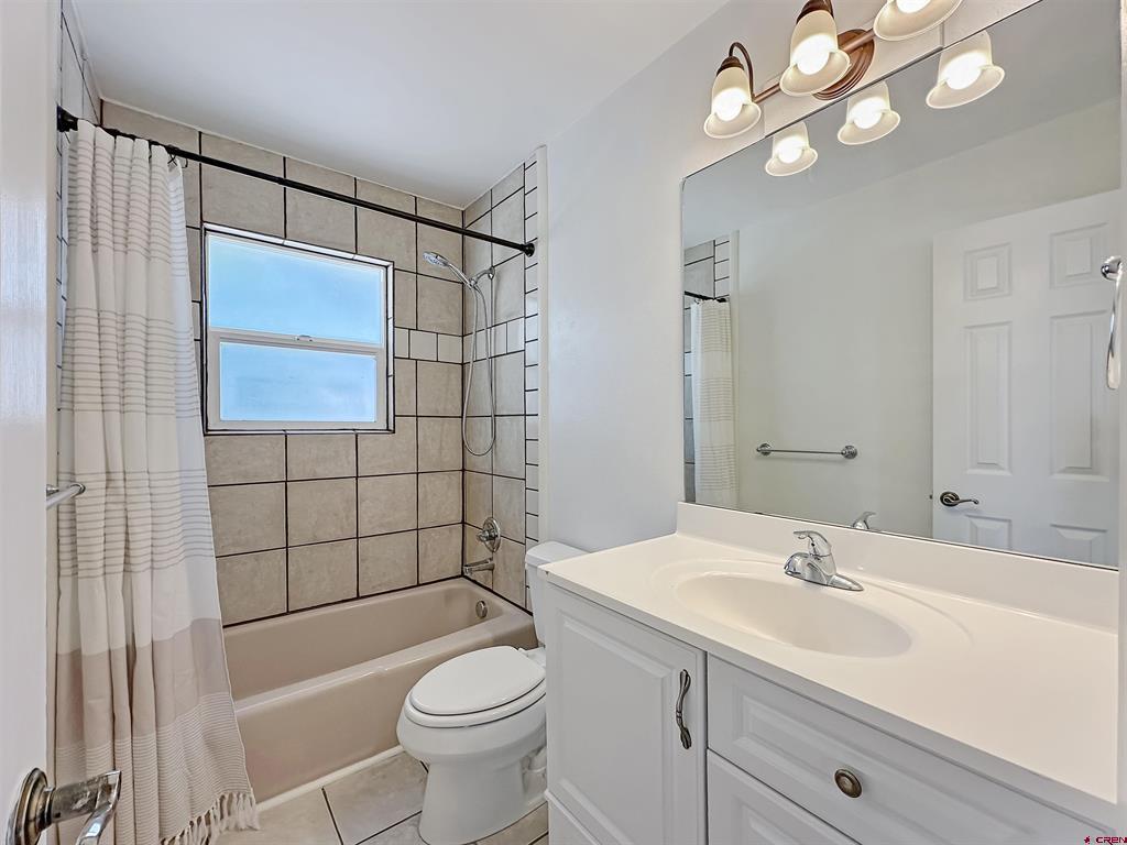 1413 Chatam Montrose CO 81401