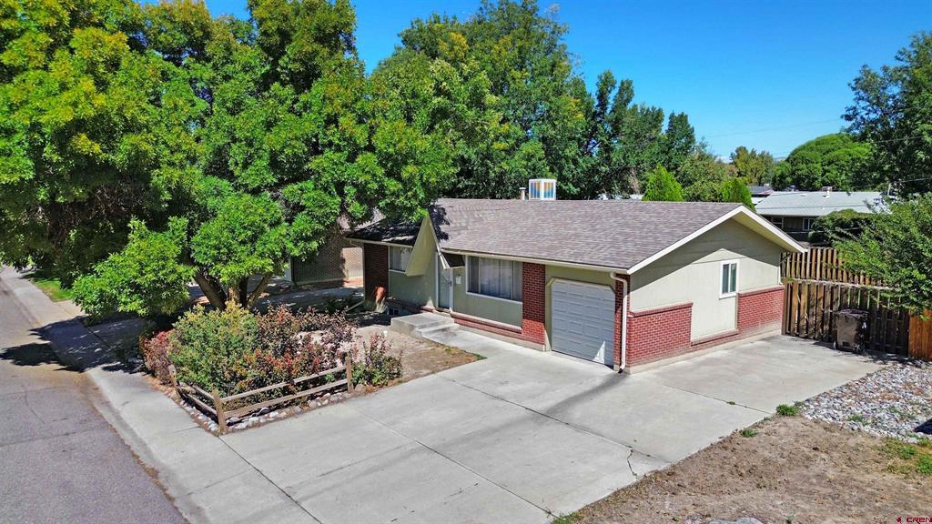 1413 Chatam Montrose CO 81401