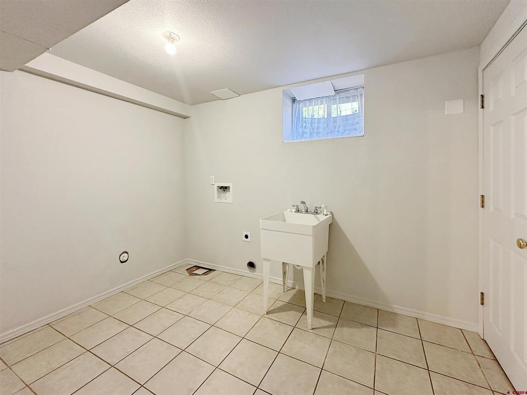 1413 Chatam Montrose CO 81401