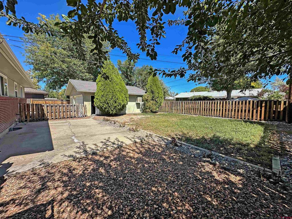 1413 Chatam Montrose CO 81401