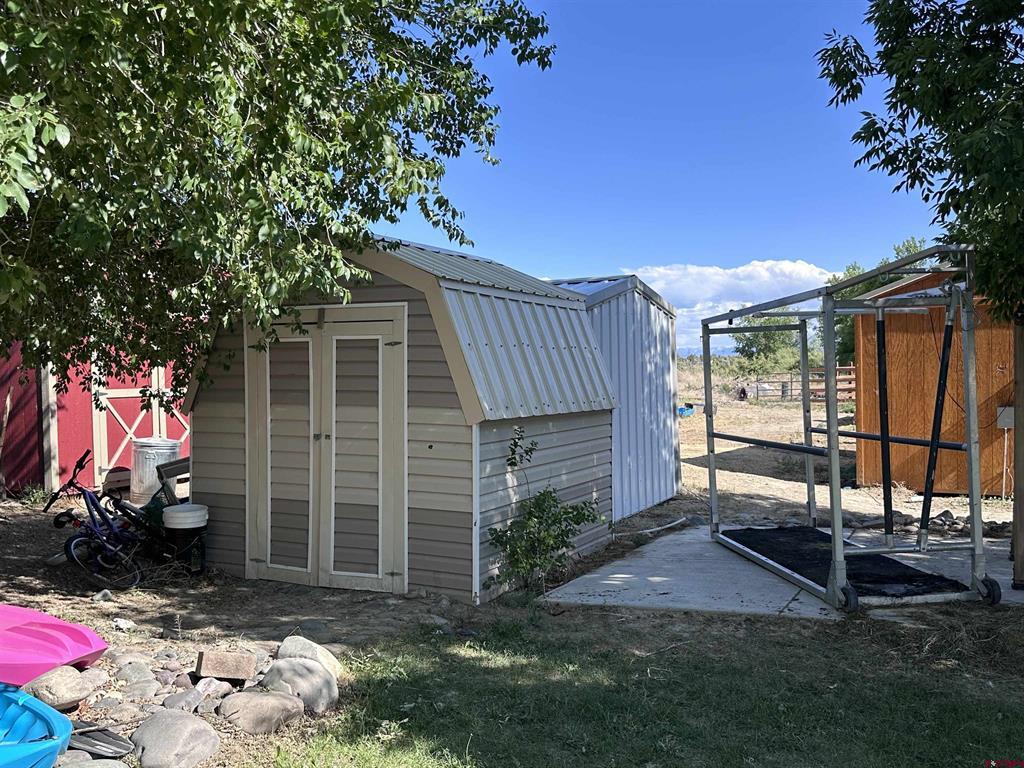 9456 6075 Road Montrose CO 81403