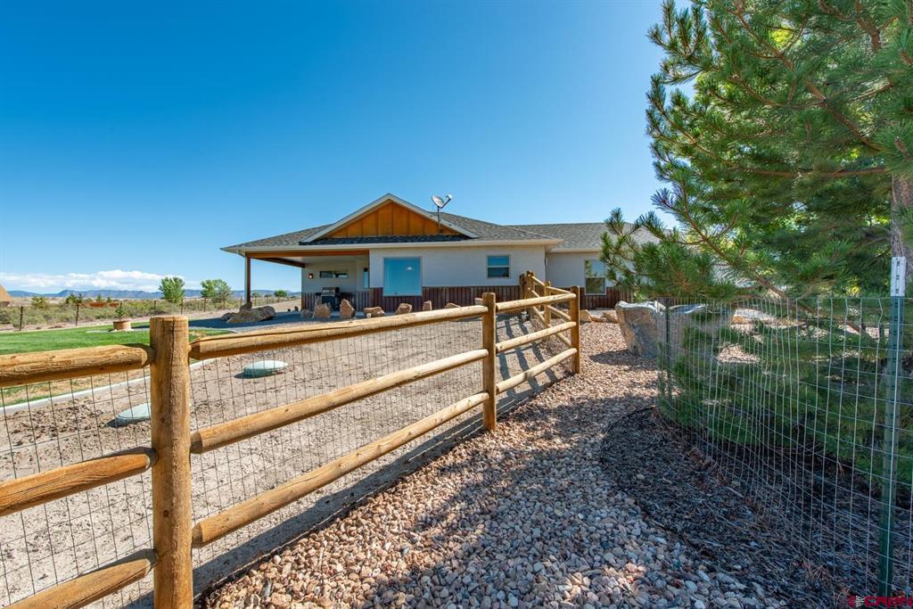 17627 6700 Road Montrose CO 81401
