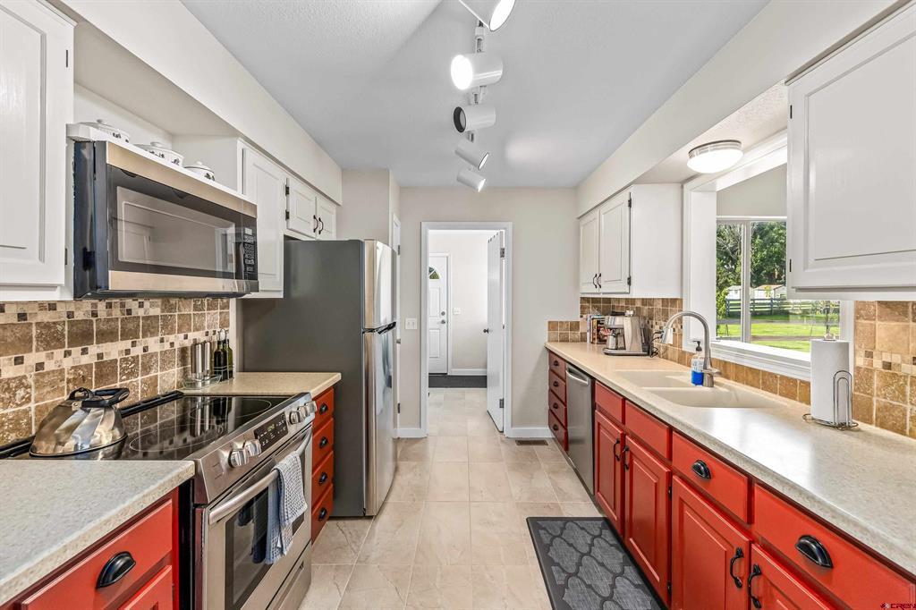 15189 6125 Road Montrose CO 81403