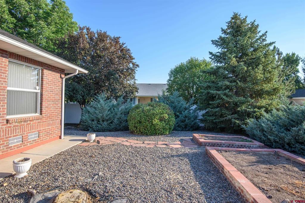1669 Ironton Street Montrose CO 81401