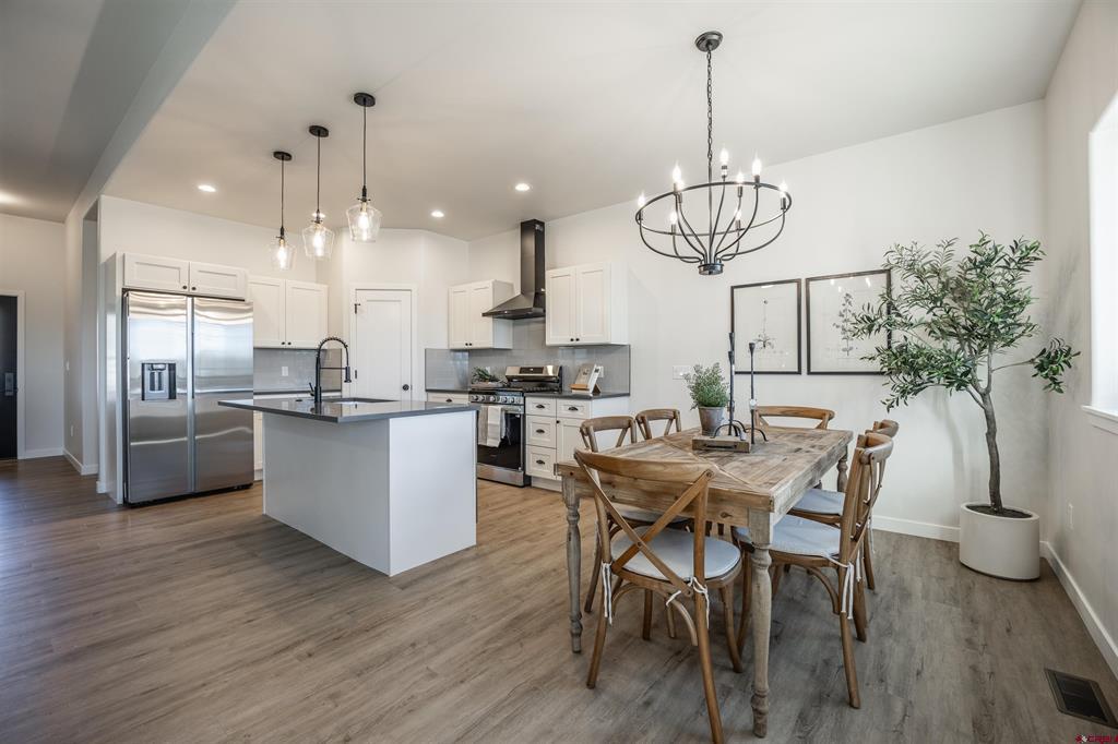 1868 6429 Circle Montrose CO 81403