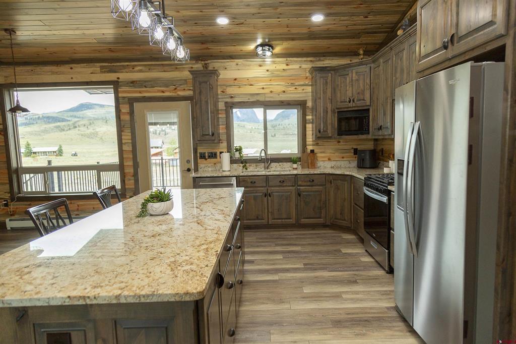 431 River Drive Creede CO 81130