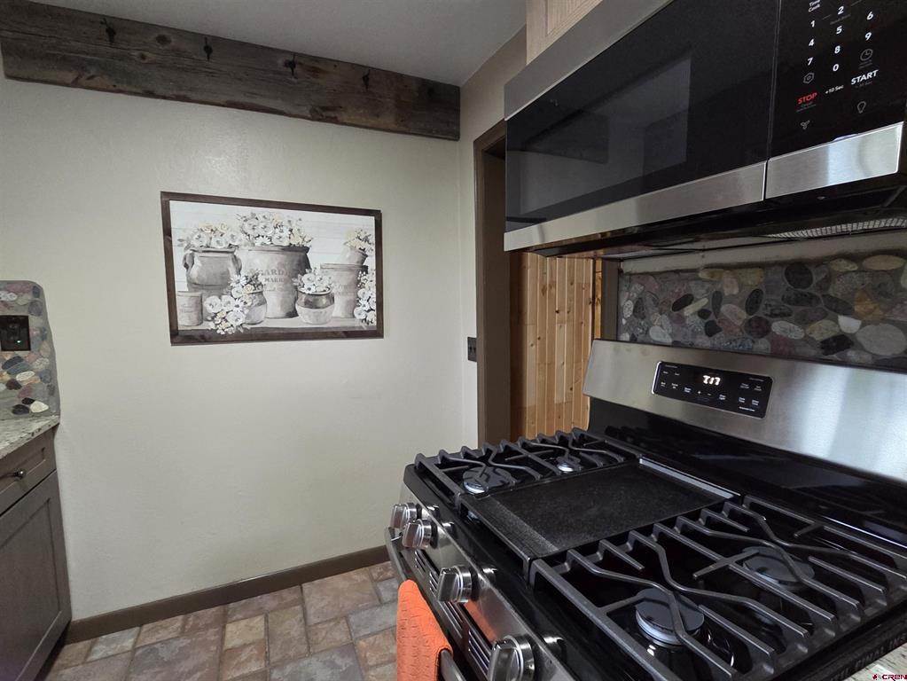 307 S San Juan Avenue Montrose CO 81401