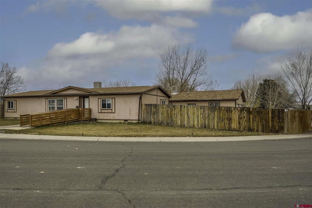 1900 Kellie Drive Montrose CO 81401