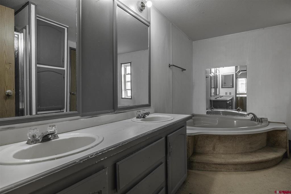 1900 Kellie Drive Montrose CO 81401