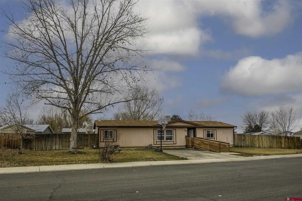 1900 Kellie Drive Montrose CO 81401