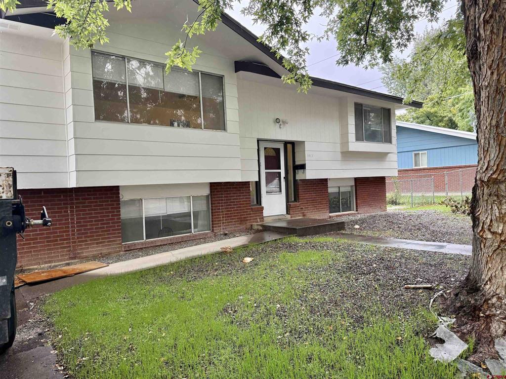 1017 York Street Montrose CO 81401