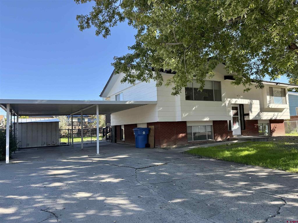 1017 York Street Montrose CO 81401