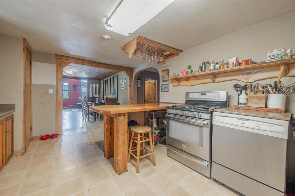 338 N Stough Avenue Montrose CO 81401