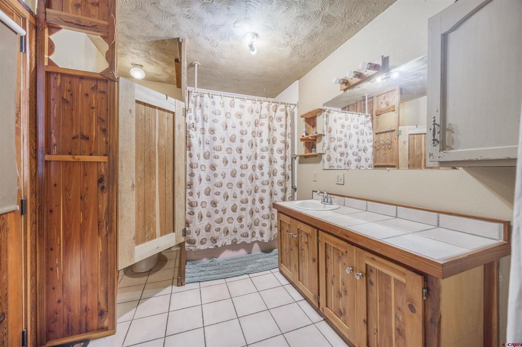 338 N Stough Avenue Montrose CO 81401