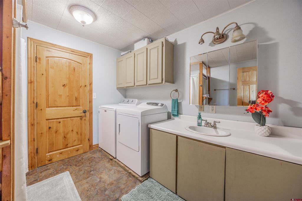 338 N Stough Avenue Montrose CO 81401