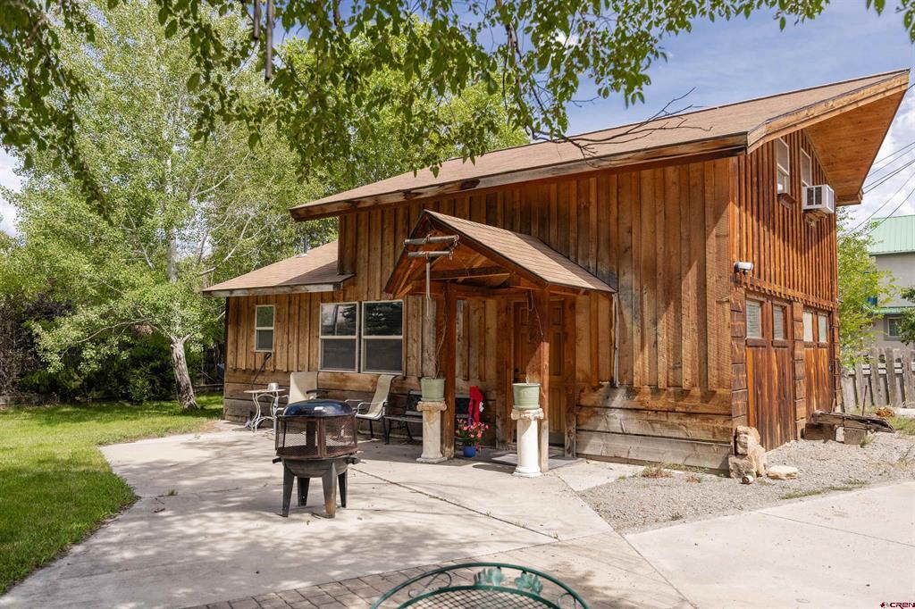 338 N Stough Avenue Montrose CO 81401