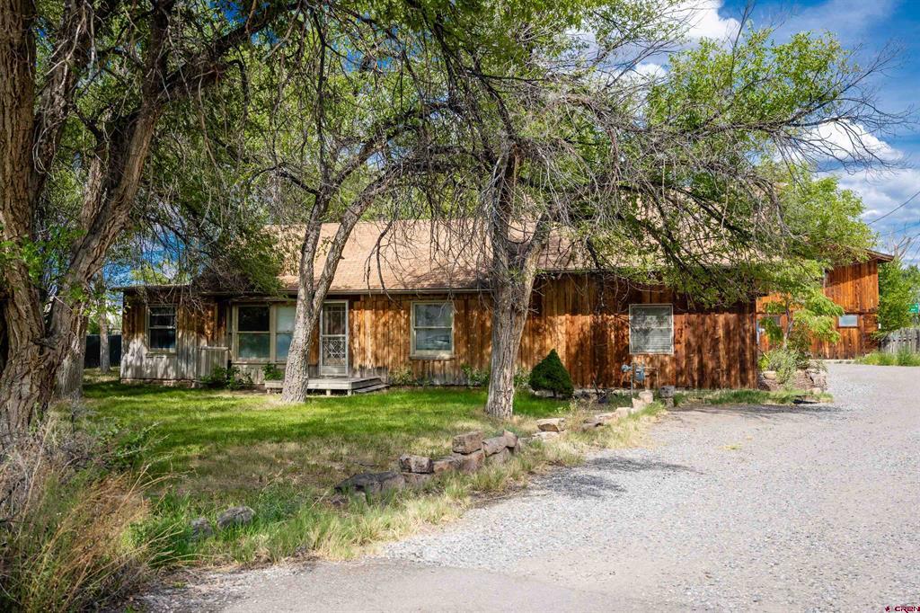 338 N Stough Avenue Montrose CO 81401