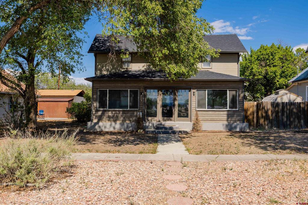 806 N Park Avenue Montrose CO 81401