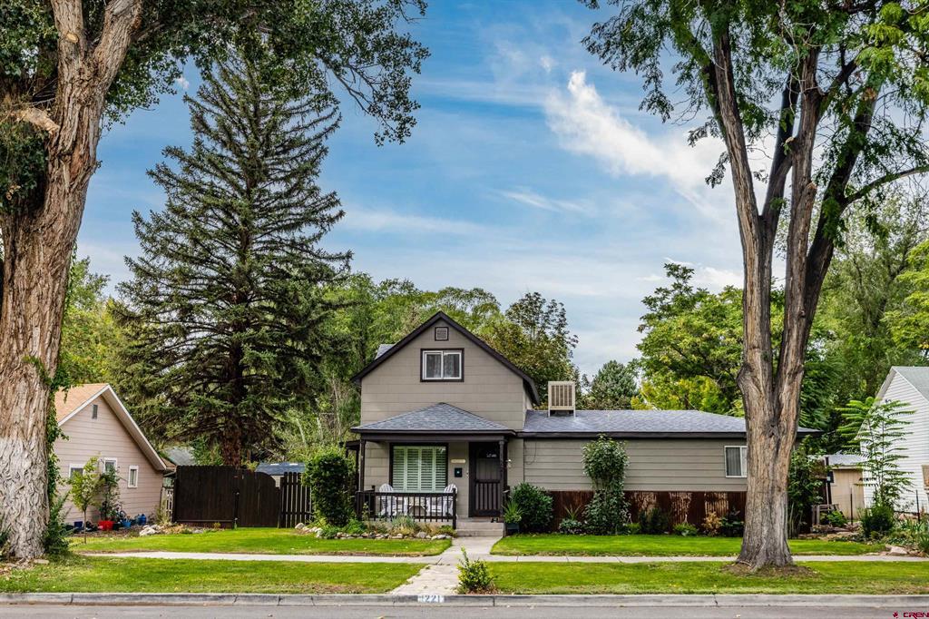 1221 & 1221 1/2 S 3rd Street Montrose CO 81401
