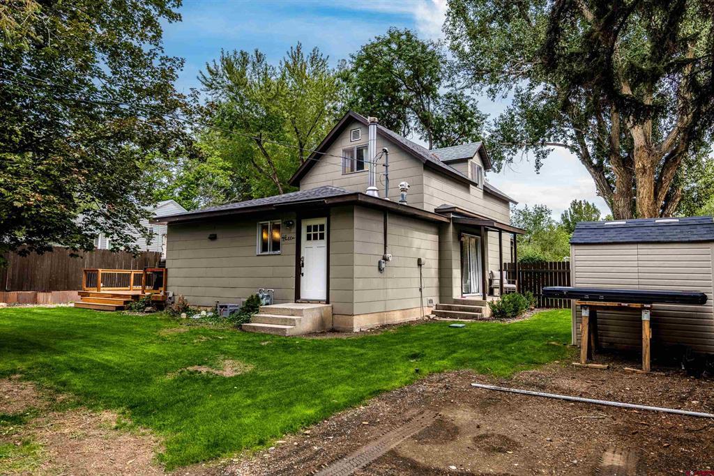 1221 & 1221 1/2 S 3rd Street Montrose CO 81401