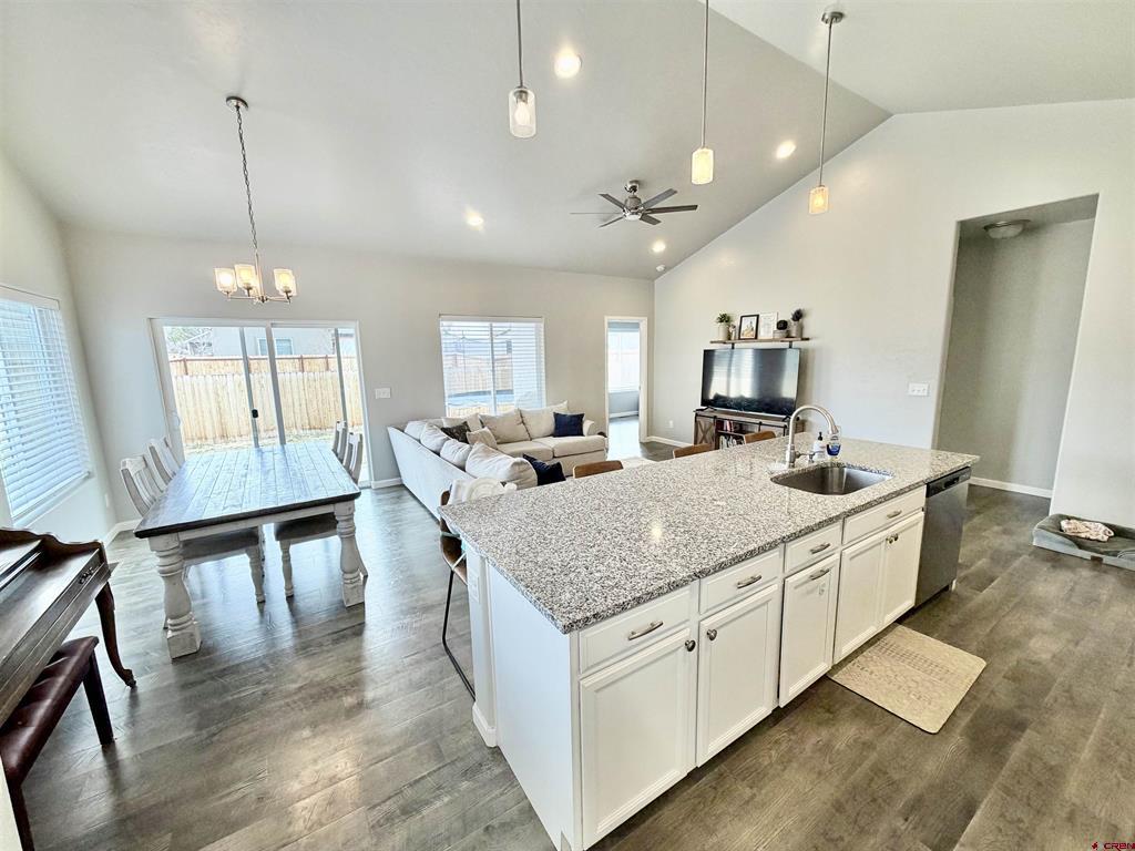 1422 Blue Creek Avenue Montrose CO 81401