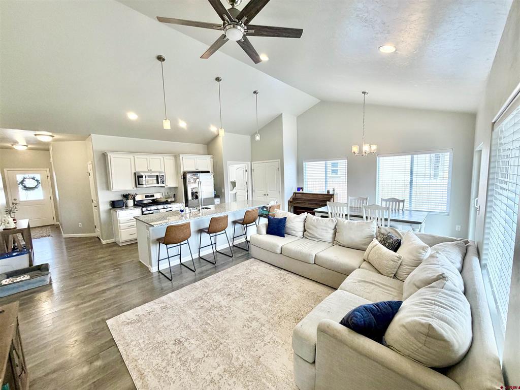 1422 Blue Creek Avenue Montrose CO 81401