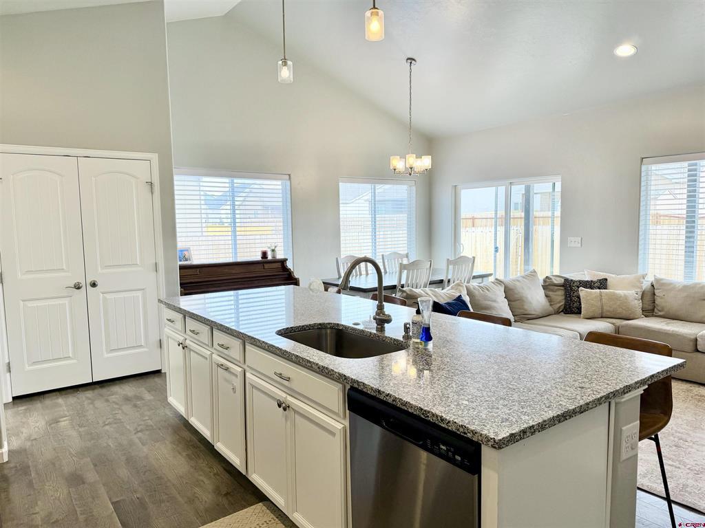 1422 Blue Creek Avenue Montrose CO 81401