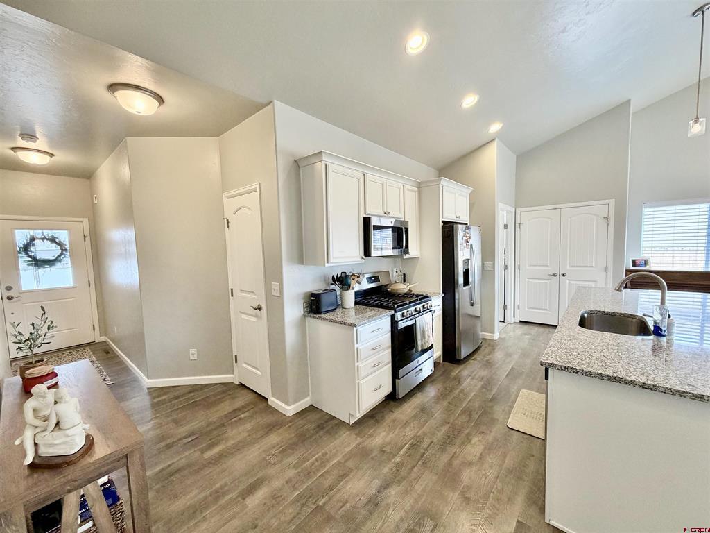 1422 Blue Creek Avenue Montrose CO 81401