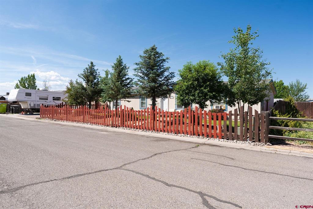 1270 Wagon Road Montrose CO 81401