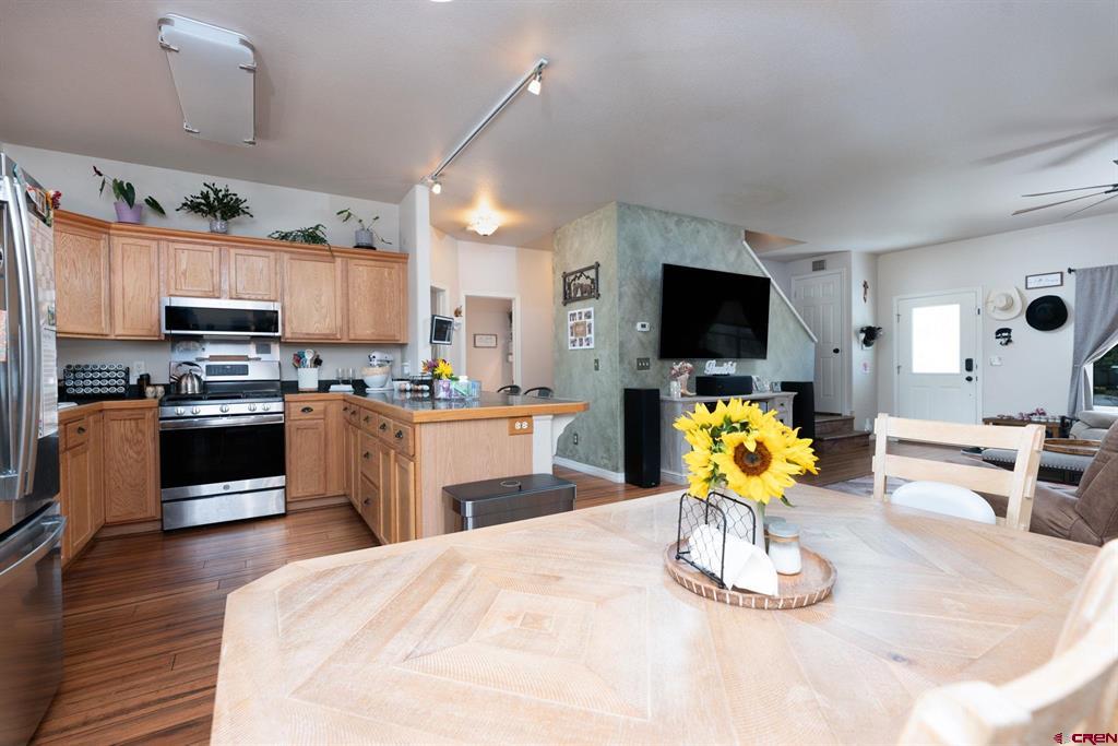 301 Colonial Court Montrose CO 81401
