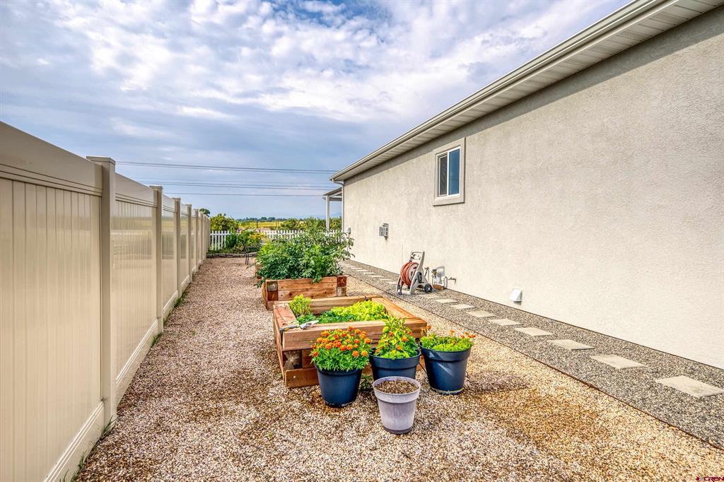 3038 Glacier Drive Montrose CO 81401