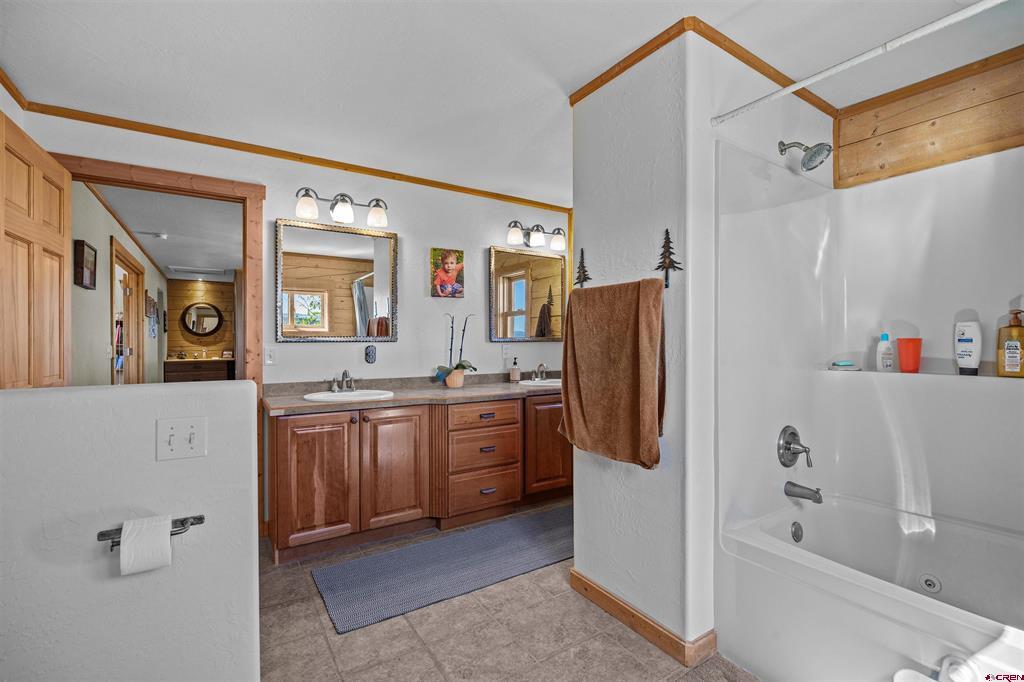 382 Sugar Bush Lane Montrose CO 81403