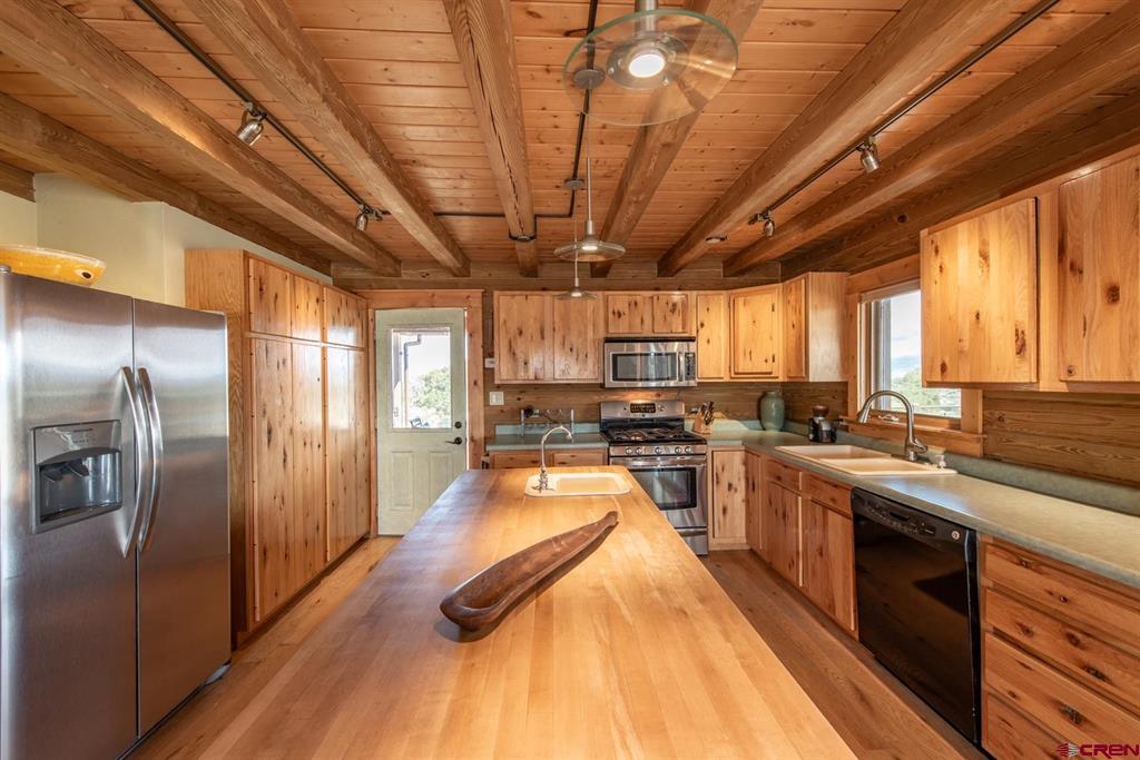 830 Tiyoweh Trail Montrose CO 81403