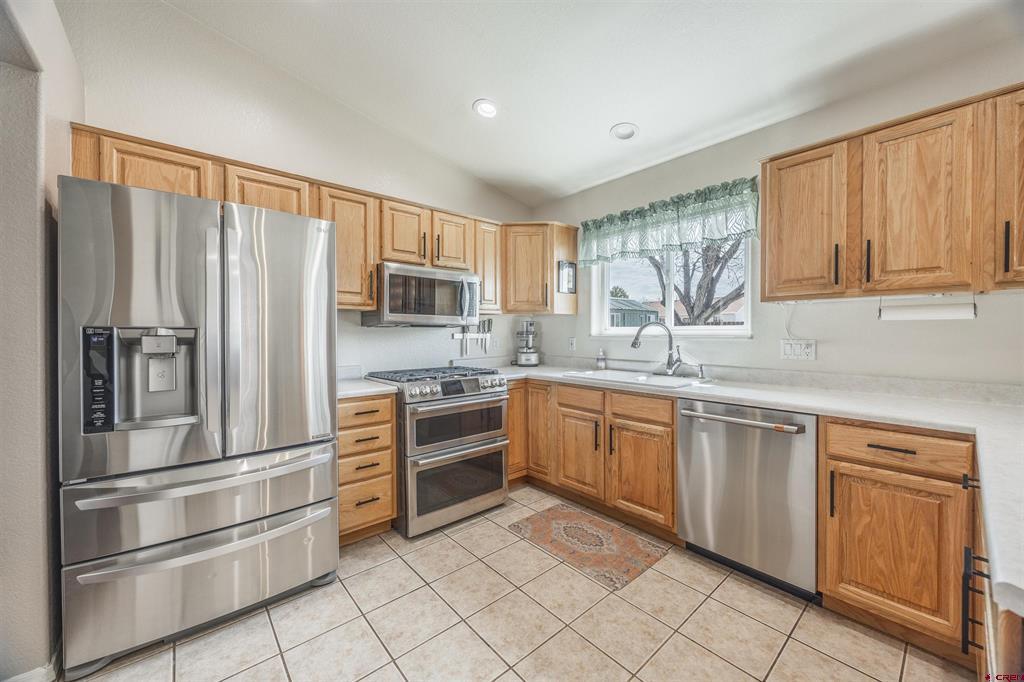 2645 Iris Court Montrose CO 81401