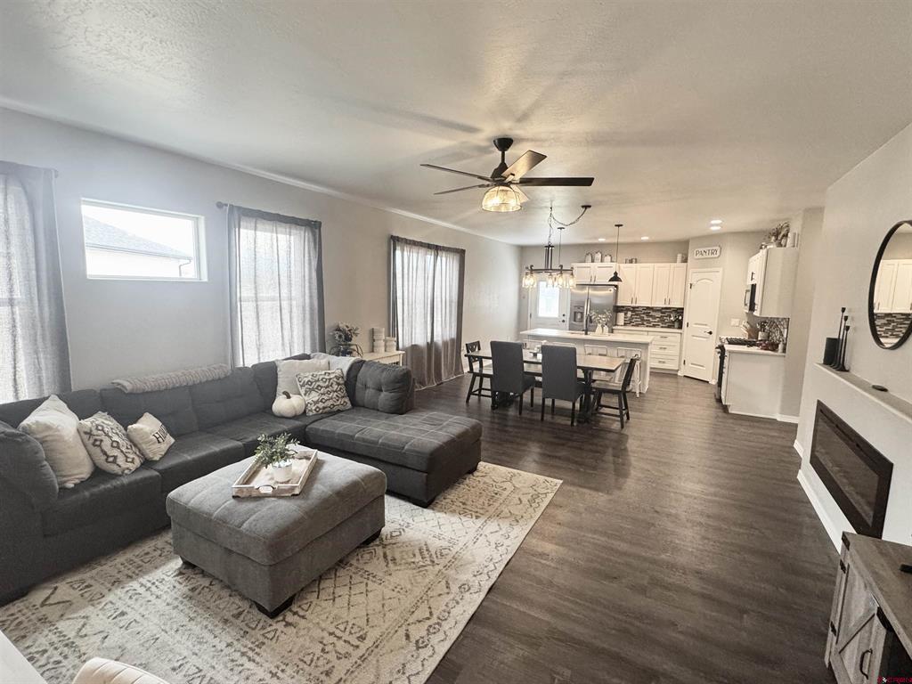 2802 Glacier Drive Montrose CO 81401