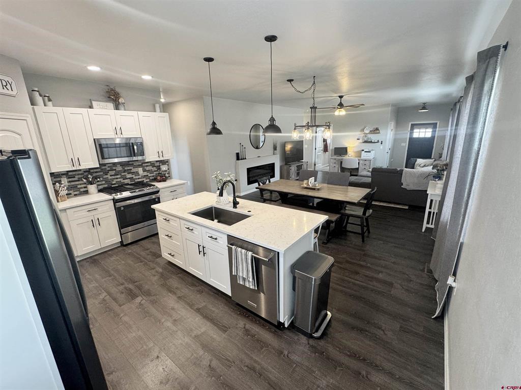 2802 Glacier Drive Montrose CO 81401