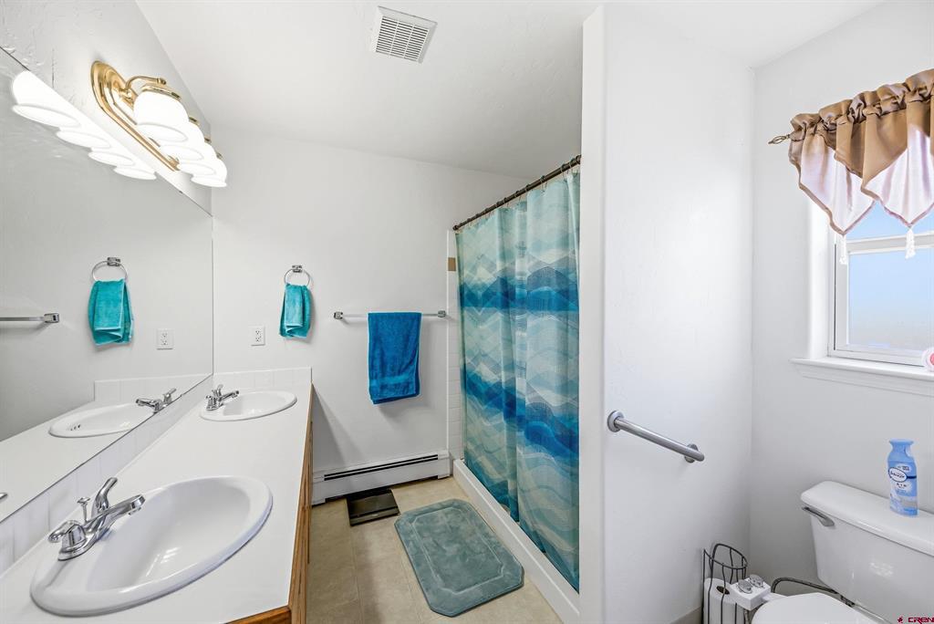 1715 Alder Montrose CO 81401