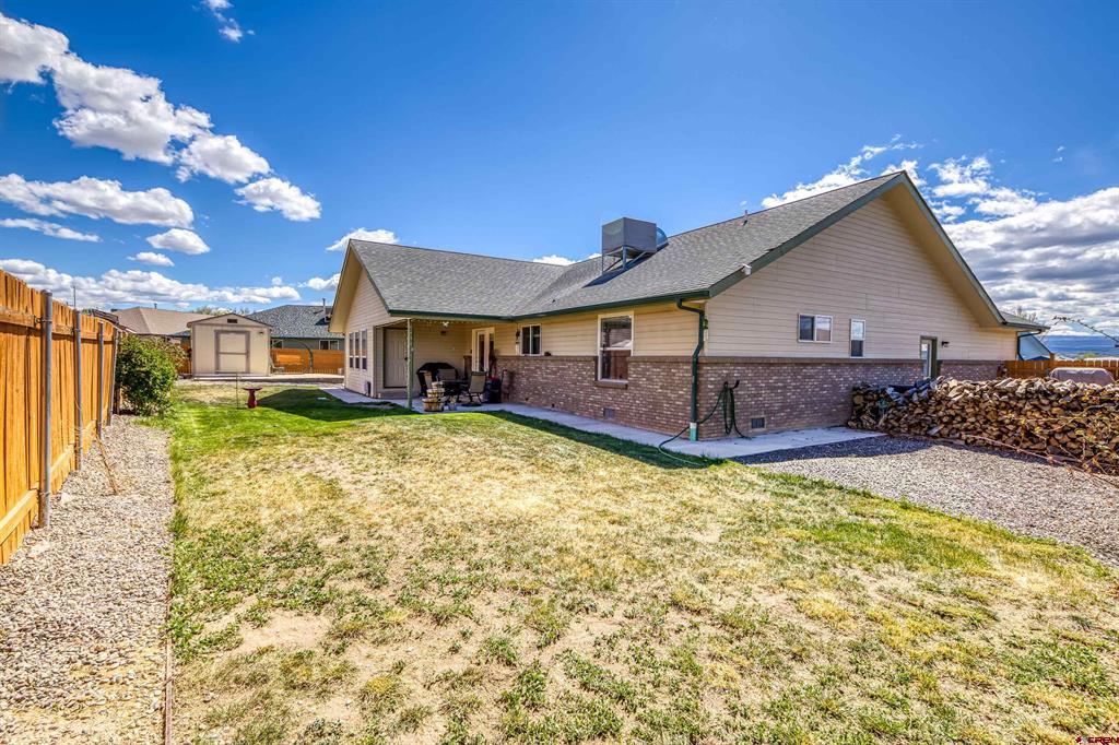 1715 Alder Montrose CO 81401