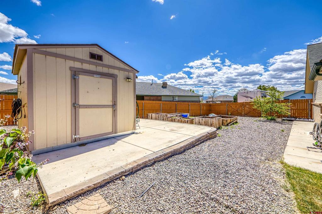 1715 Alder Montrose CO 81401