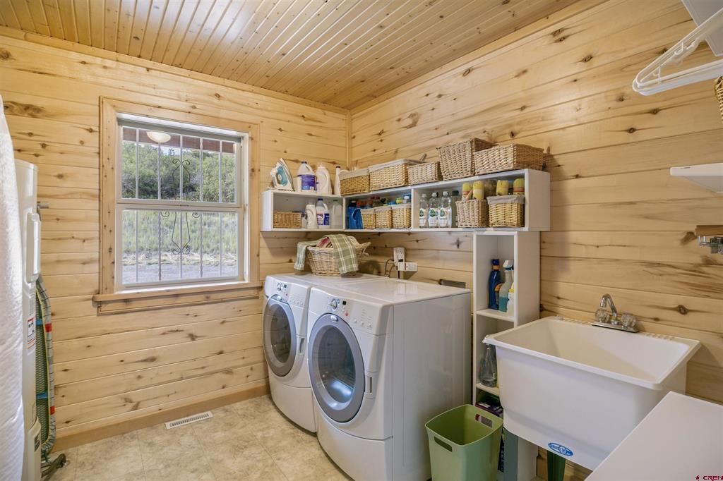 1100 Soaring Eagle Court Chromo CO 81128