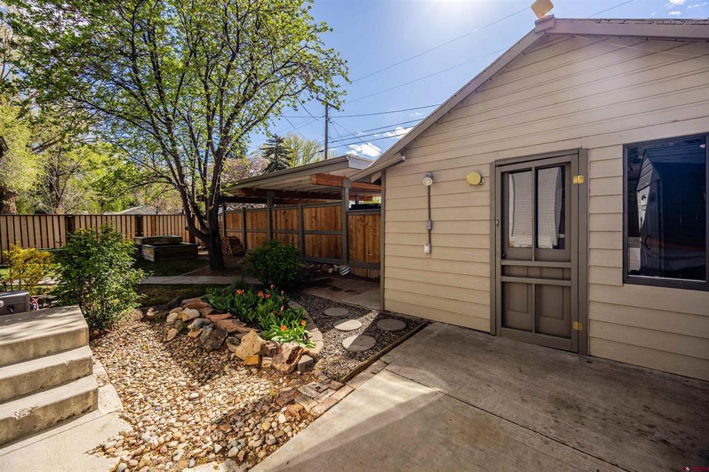 1146 S 2nd Montrose CO 81401