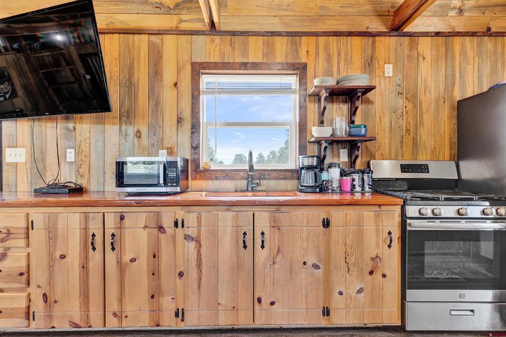 1748 Dave Wood Road Montrose CO 81403